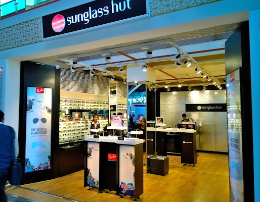 sunglasses-hut-1